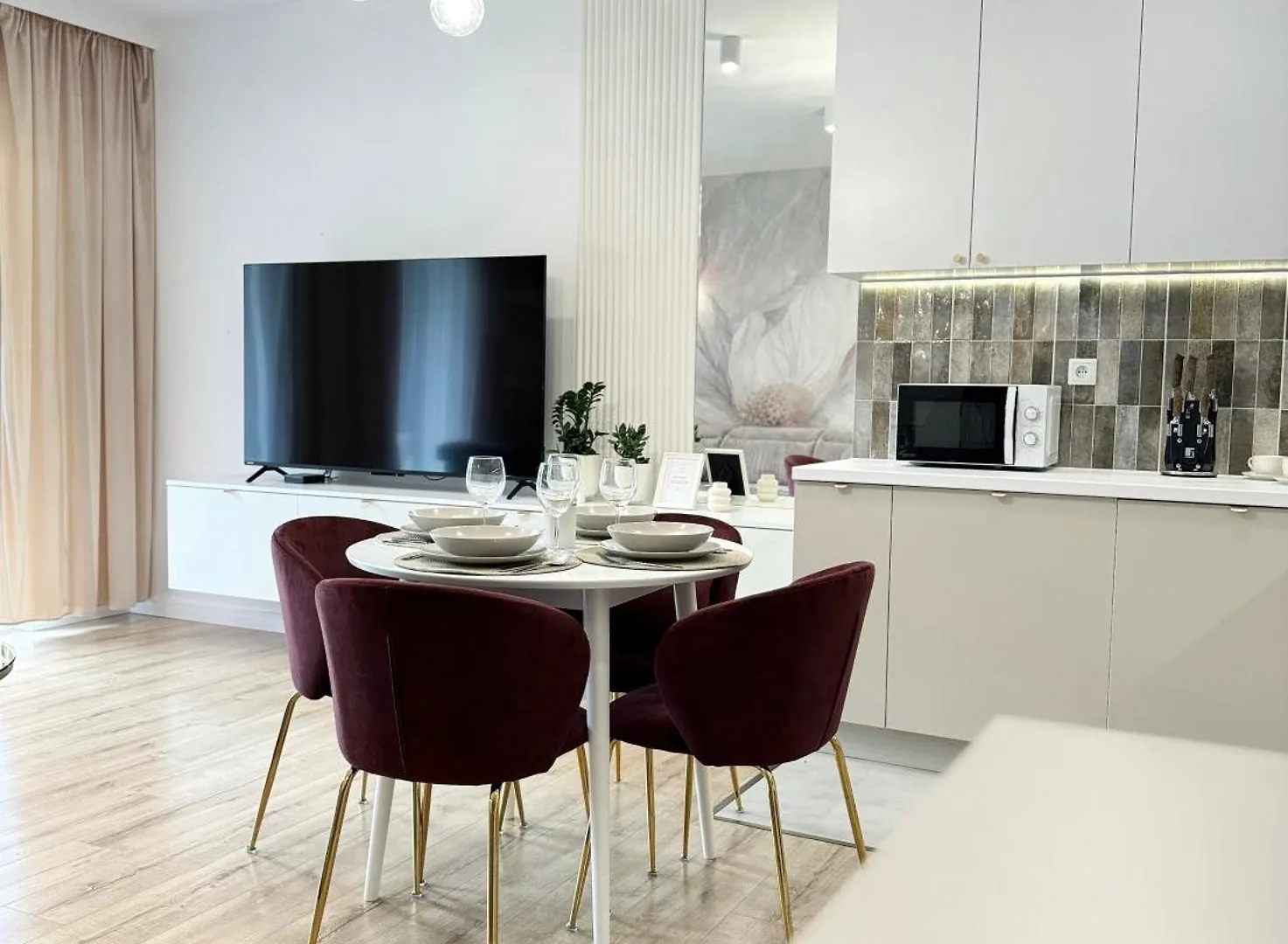 Apartament 19 contacts